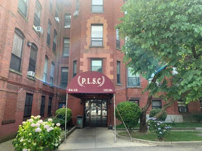 /international/us/84-10-101-street-richmond-hill-ny-110100569681/
