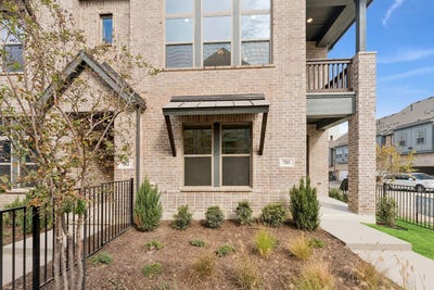 /international/us/4839-fuller-court-irving-tx-110100655323/
