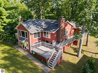 /international/us/10076-harmony-drive-interlochen-mi-110110150448/
