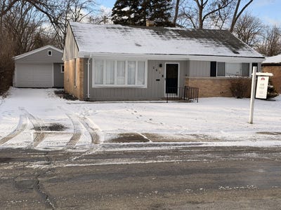 /international/us/261-minocqua-street-park-forest-il-110104853965/