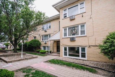 /international/us/6634-w-95th-street-oak-lawn-il-110108195595/
