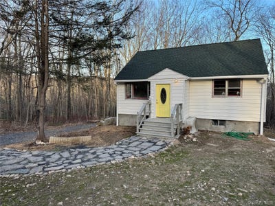 /international/us/7-fern-trail-wurtsboro-ny-110109659933/