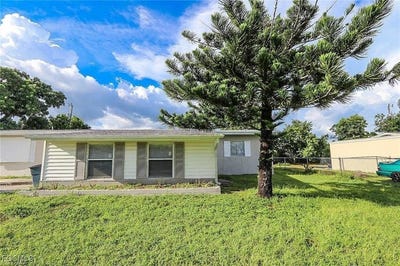 /international/us/305-bougainvillea-road-w-lehigh-acres-fl-110105853408/
