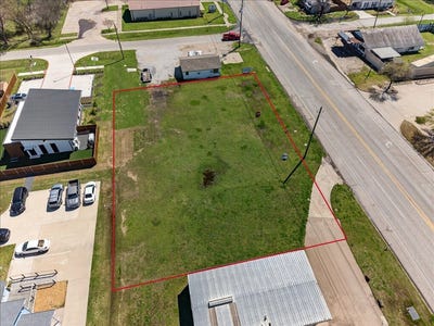 /international/us/lots-9-14-e-broad-street-forney-tx-110106376355/