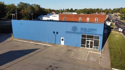 /international/us/206-w-9th-street-mount-carmel-il-110102927475/