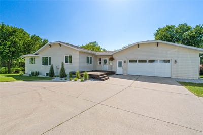 /international/us/6235-us-highway-69-ames-ia-110108444637/