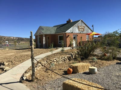 /international/us/280-e-main-st-escalante-ut-110106442279/