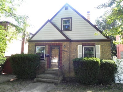 /international/us/8955-grand-avenue-river-grove-il-110110294393/