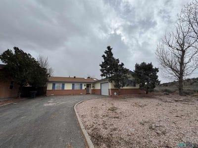 /international/us/633-mckee-drive-gallup-nm-110105888816/