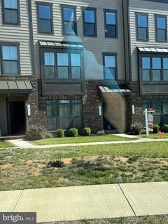 /international/us/1733-dunnington-place-dumfries-va-110109192066/