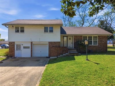 /international/us/222-se-3rd-street-pryor-ok-110106987041/