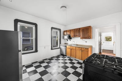/international/us/29-victoria-st-somerville-ma-110107820278/