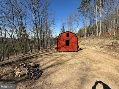 /international/us/advent-drive-augusta-wv-110106697635/