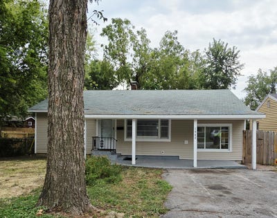 /international/us/1422-e-blaine-street-springfield-mo-110120113894/