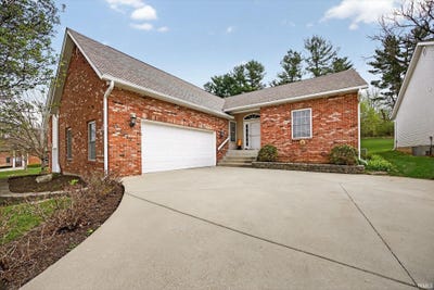 /international/us/2440-n-stonelake-circle-bloomington-in-110106957607/