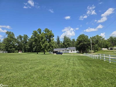 /international/us/1720-s-12th-street-centerville-ia-110100771443/