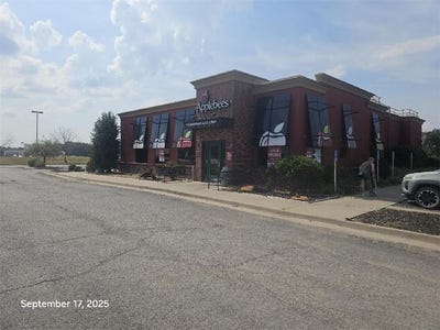 /international/us/700-kansas-avenue-clinton-mo-110102424601/
