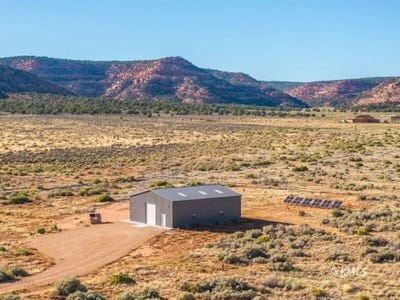 /international/us/235-copper-ridge-road-kanab-ut-110102429283/