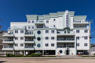 /international/us/407-e-monterey-avenue-wildwood-crest-nj-110101631424/