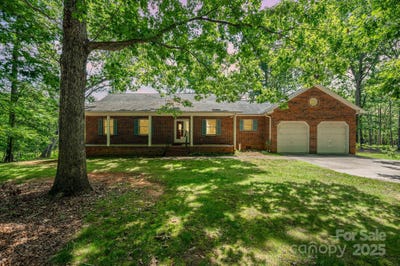 /international/us/2155-w-randolph-road-shelby-nc-110100835696/