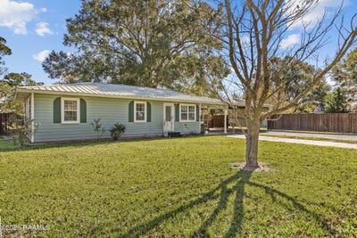 /international/us/1039-craig-street-ville-platte-la-110103437065/