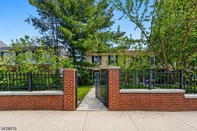 /international/us/550-bergen-st-newark-city-nj-110108220679/