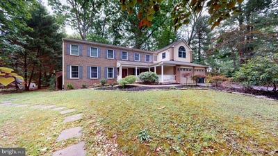 /international/us/5803-hall-street-burke-va-110108333772/