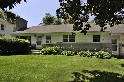 /international/us/19-robinson-avenue-bennington-vt-110100982428/