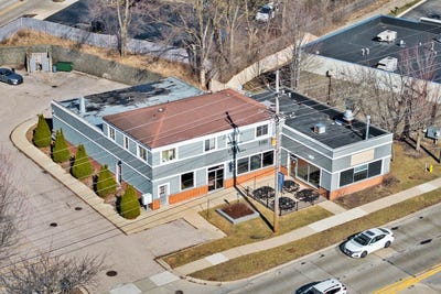 /international/us/700-northwest-highway-fox-river-grove-il-110098584110/