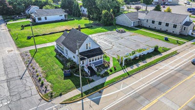/international/us/555-broadway-street-south-haven-mi-110102178876/