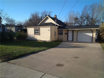 /international/us/2450-vestal-road-youngstown-oh-110107811023/
