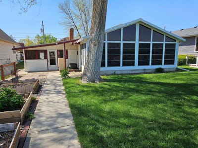 /international/us/165-suncoast-drive-mccook-lake-sd-110098184720/