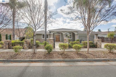 /international/us/1358-pine-ave-san-jose-ca-110108359923/