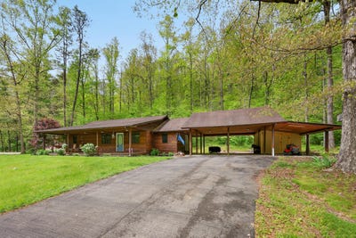 /international/us/101-gene-white-lane-morehead-ky-110107749987/