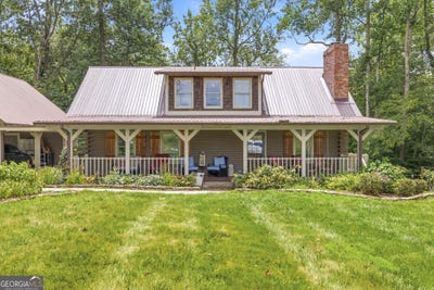 /international/us/938-waters-street-w-clarkesville-ga-110110366791/