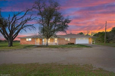 /international/us/276-circle-p-lane-riesel-tx-110106791613/