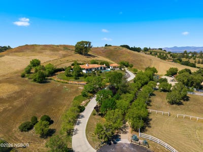 /international/us/1611-fredensborg-way-solvang-ca-110107859481/
