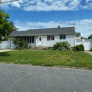 /international/us/11-franklin-street-brentwood-ny-110110080805/