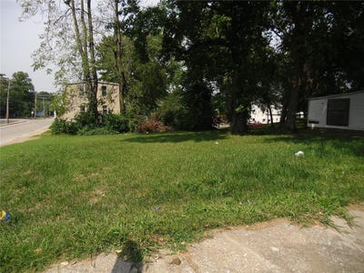 /international/us/301-n-1st-street-belleville-al-110094158714/