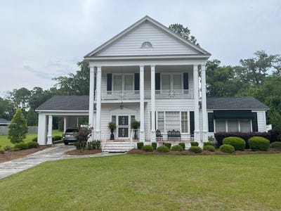 /international/us/167-s-college-st-homerville-ga-110108798232/