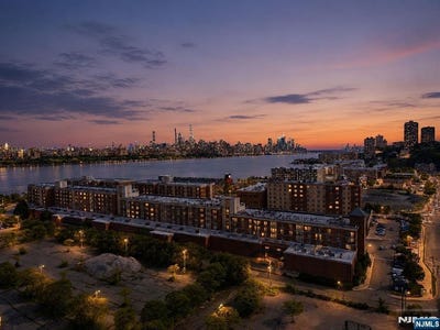 /international/us/3103-city-place-edgewater-nj-110107936136/