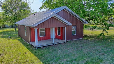 /international/us/601-baylor-street-nocona-tx-110106962986/