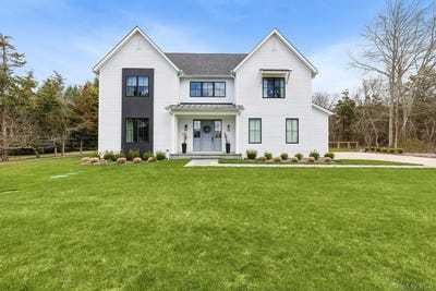 /international/us/8-sweetgrass-road-westhampton-ny-110107925479/