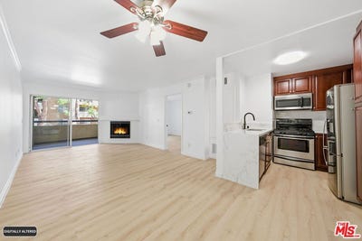 /international/us/5530-owensmouth-ave-woodland-hills-ca-110107631045/