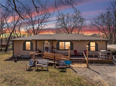 /international/us/216-e-jackson-street-sedalia-mo-110098245900/