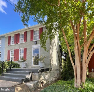 /international/us/205-w-high-street-shepherdstown-wv-110108232818/