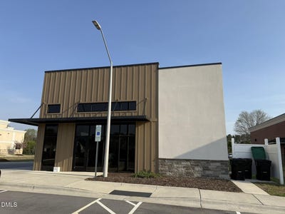 /international/us/627-guy-road-clayton-nc-110106753327/