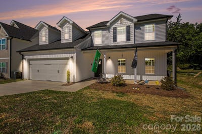 /international/us/5305-ridgefall-road-greensboro-nc-110107552269/