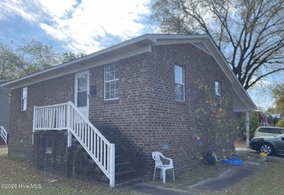 /international/us/263-w-5th-street-washington-nc-110120585734/