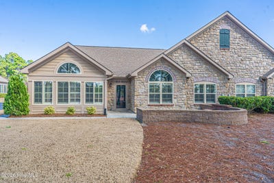 /international/us/117-w-chelsea-court-southern-pines-nc-110107288527/